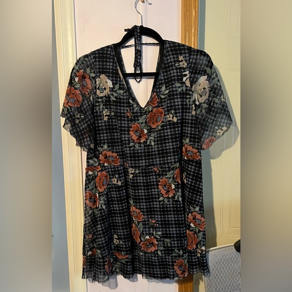 Floral and Checkered Blouse - Picture 2 of 2
